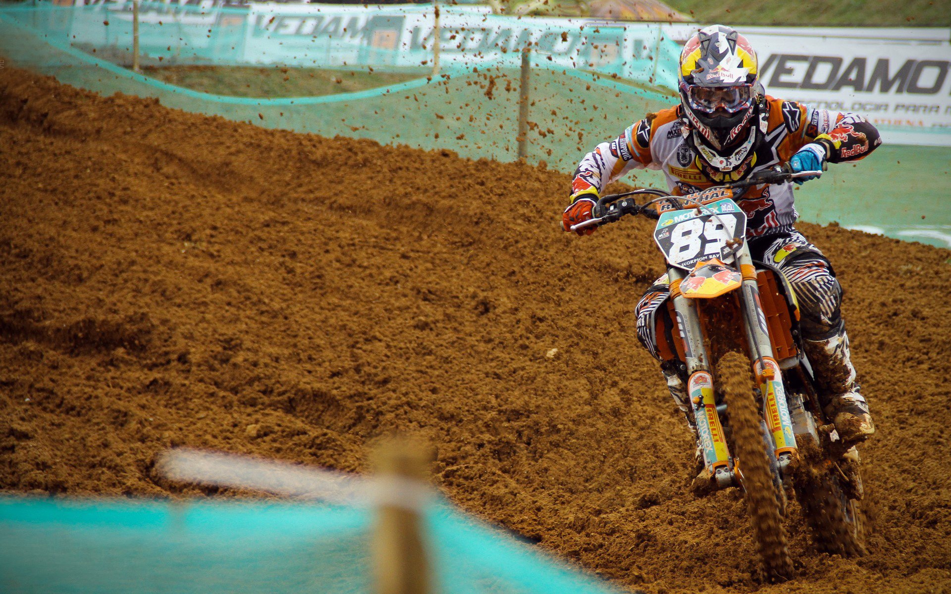 传球至上，约基奇助掘金征战鹈鹕，全队护卫荣耀，约基奇续约掘金